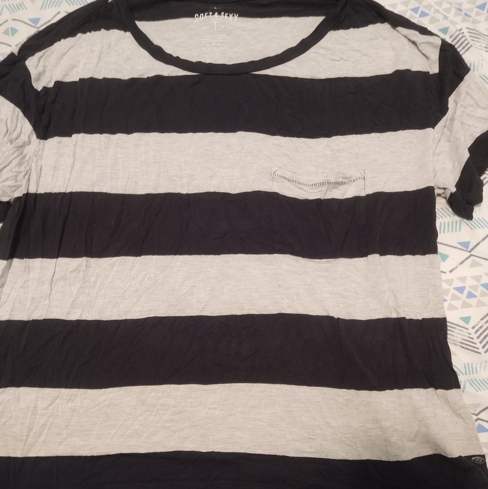 American Eagle tee
